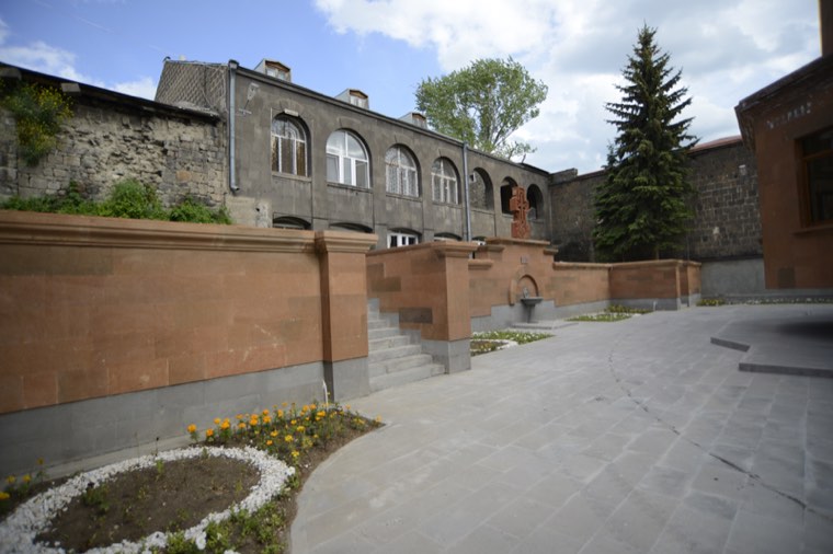 Կաթողիկէ եկեղեցի Գյումրիում — 17