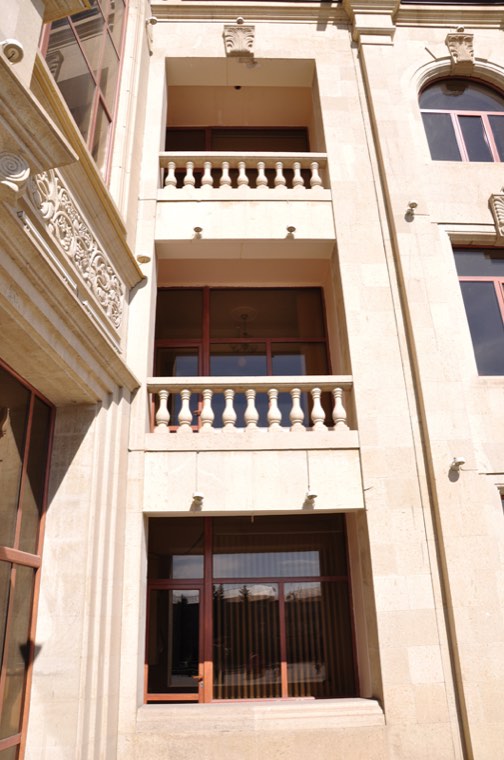 Գյումրու քաղաքապետարանի վարչական շենք — 11